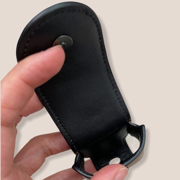 Coach AirPods Case Earbud Case Bag Charm - Picture 3 of 4